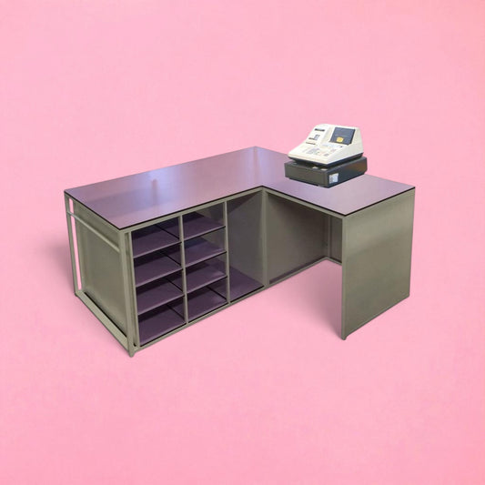 Till bench with shelf storage