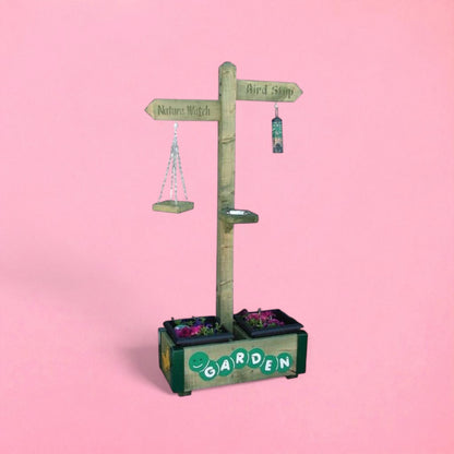 Bird feeding station