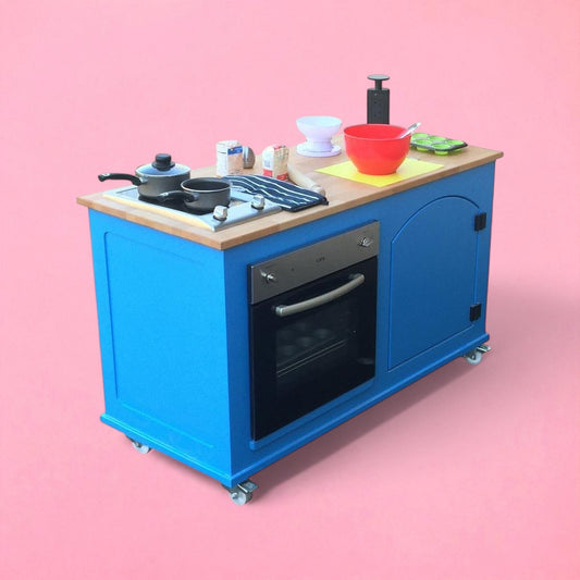 Mobile wood panelled cooking work station