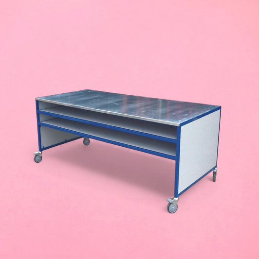 Heavy duty work bench