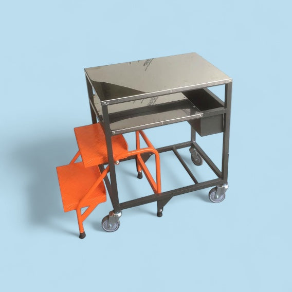 Compact step trolley