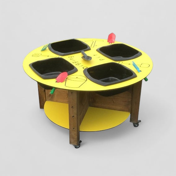 Messy multi play dig pit