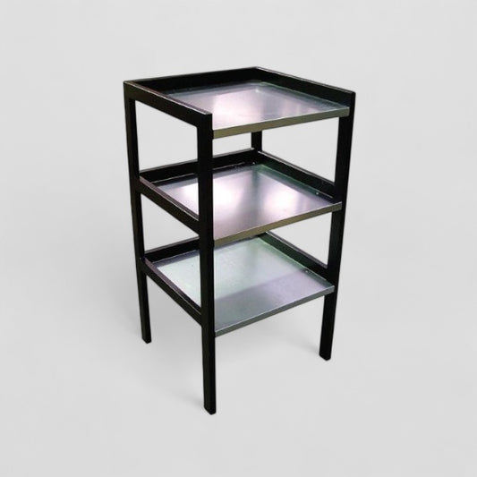 Heavy duty 3 shelf workbench