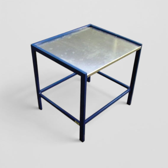 Heavy duty work table